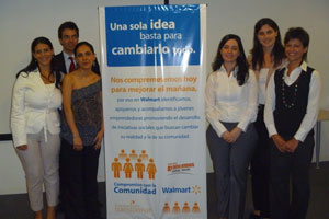 Representantes de Walmart Argentina y Ashoka durante la presentación de Impulsar para Trabajar Representantes de Walmart Argentina y Ashoka durante la presentación de Impulsar para Trabajar